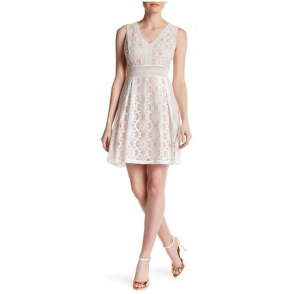 Jessica Simpson Sz 14 Lace Mini Dress - Picture 1 of 7